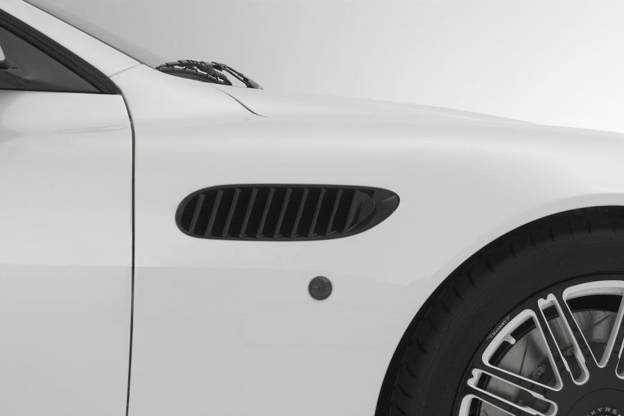 Детали экстерьера Aston Martin Vanquish S by Mansory 2006 года  (фото 3 из 12)